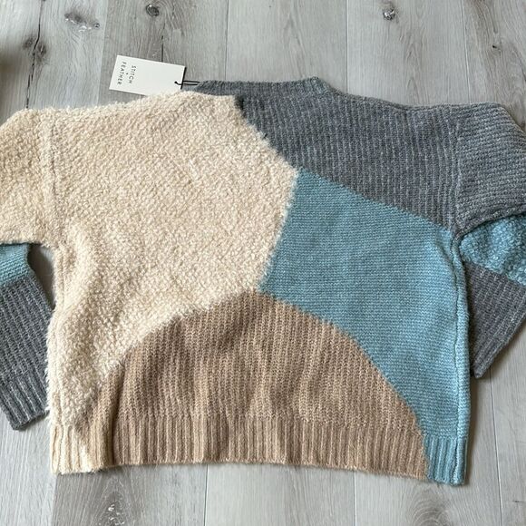 Stitch + Feather Azule Colorblock Sweater Blue S/M Nwt - Picture 4 of 4